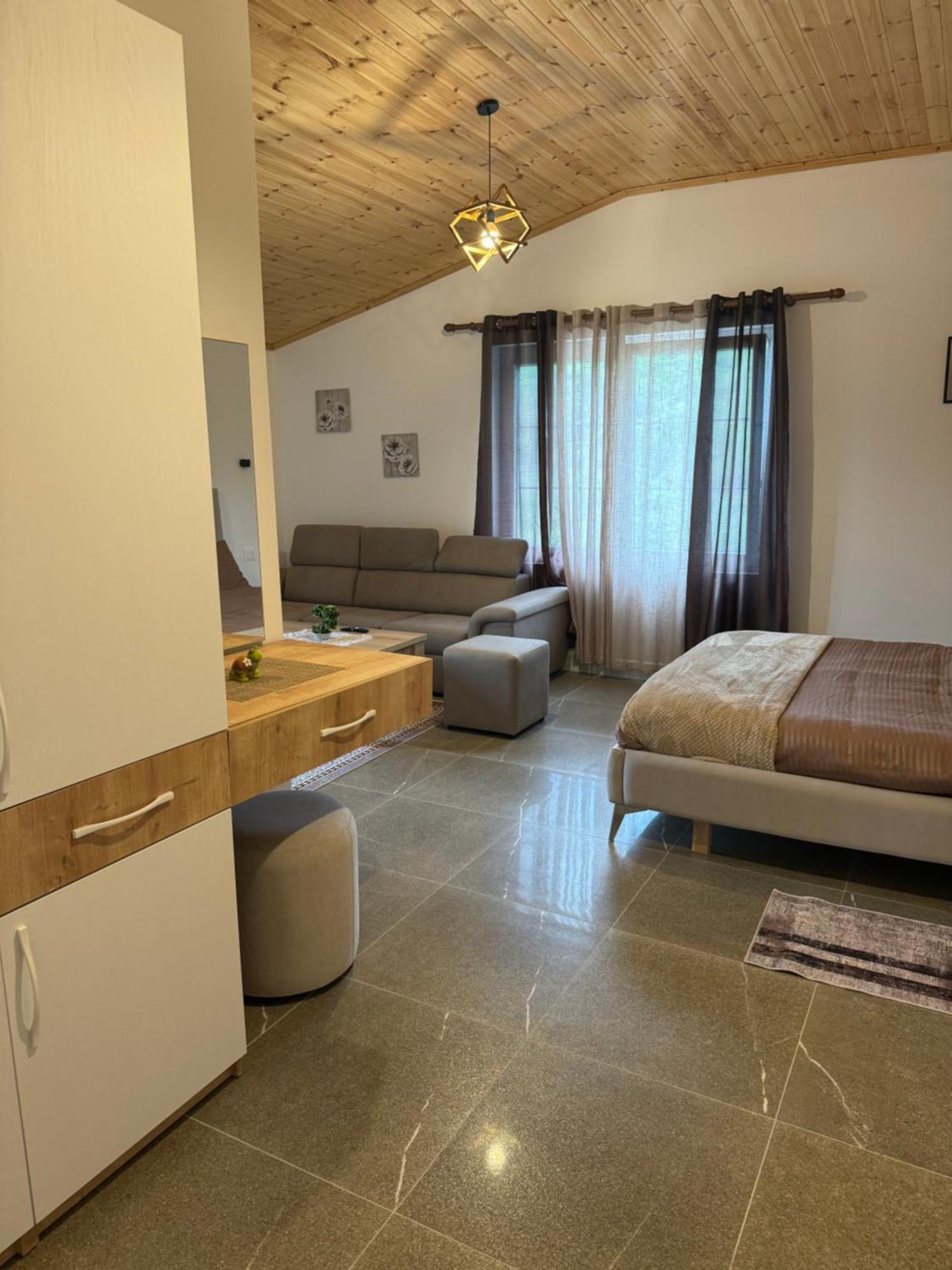 שקודר Qyteza Guest House & Camping מראה חיצוני תמונה