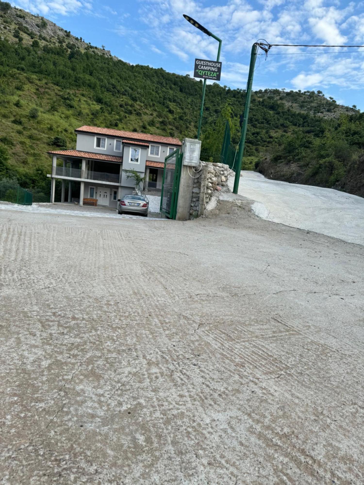שקודר Qyteza Guest House & Camping מראה חיצוני תמונה